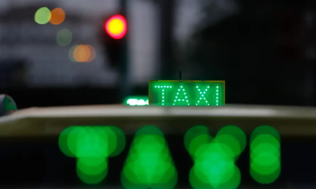 Motoristas de aplicativos e taxistas podem solicitar financiamento a partir de hoje