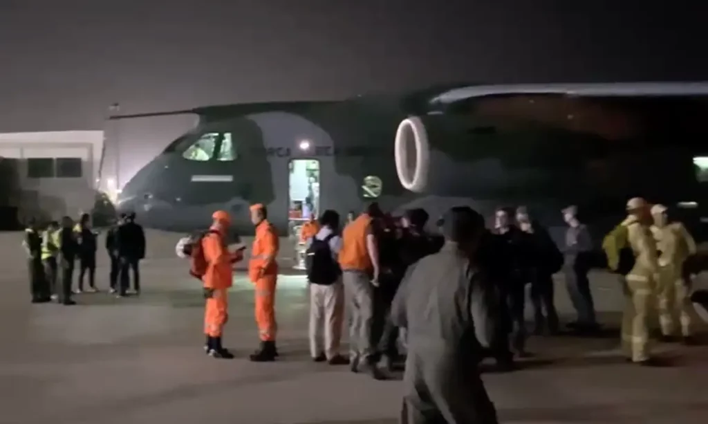 Brasil envia terceiro voo com ajuda humanitária à Venezuela