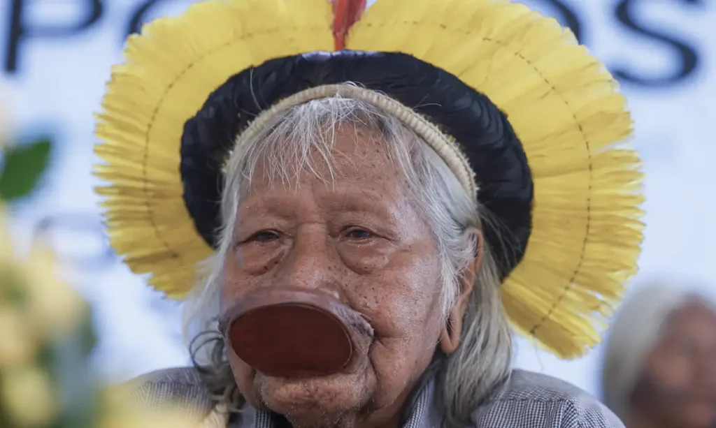 Cacique Raoni, aos 94 anos, recebe cuidados paliativos em casa