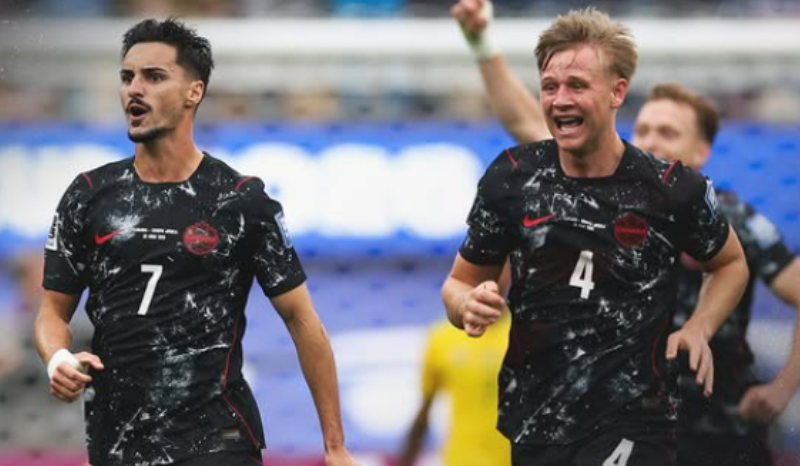 Canadá supera África do Sul e avança para as oitavas da Copa do Mundo