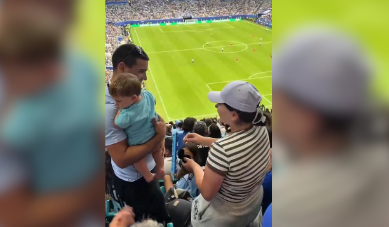 Torcedor uruguaio faz pedido de casamento em meio a jogo emocionante