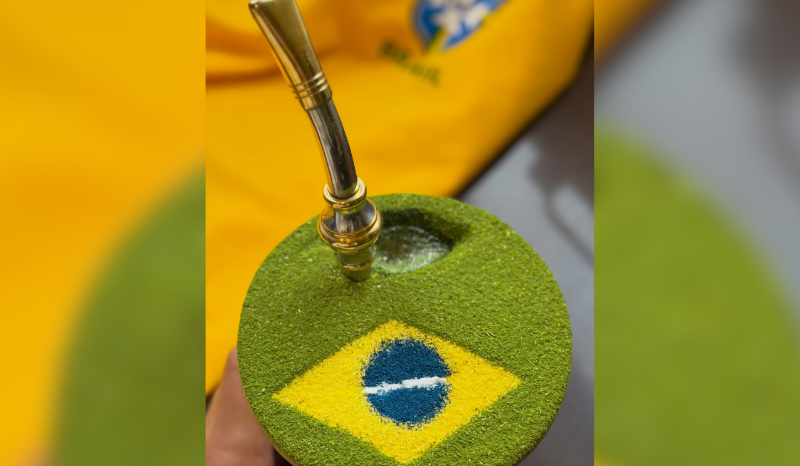 Chimarrão inspirado na bandeira do Brasil celebra o espírito da Copa