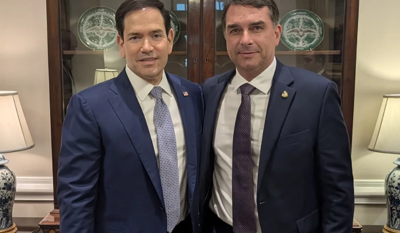 PT protocola ações contra Flávio Bolsonaro e PL por carta atribuída a Marco Rubio