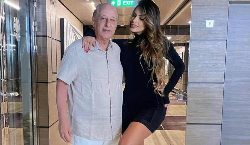 Influencer Clara Brasil fala sobre relacionamento com ex-presidente da CBF