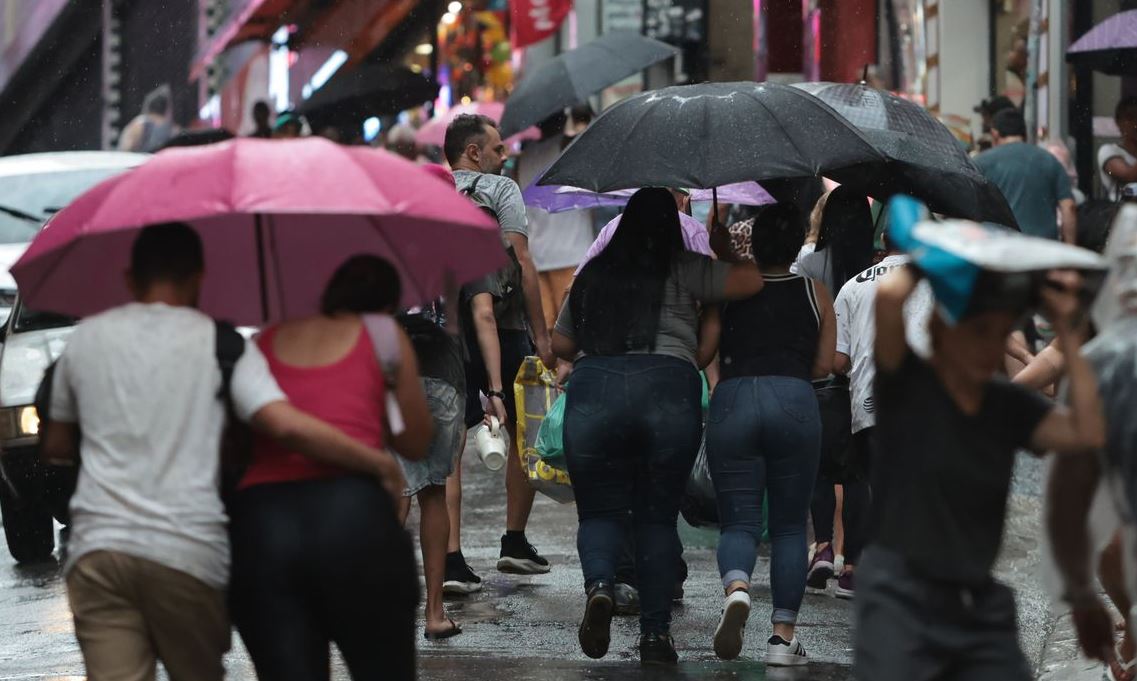 Instabilidades provocam chuva em grande parte do país, informa Inmet