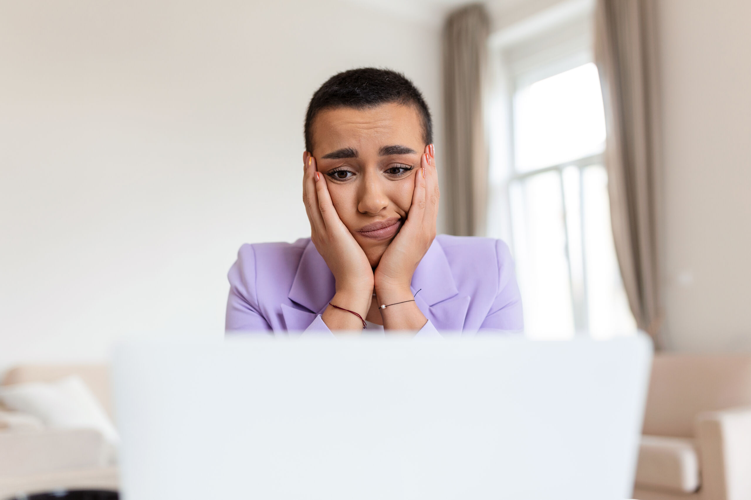 Desafios da Permanência no Emprego para Jovens no Brasil