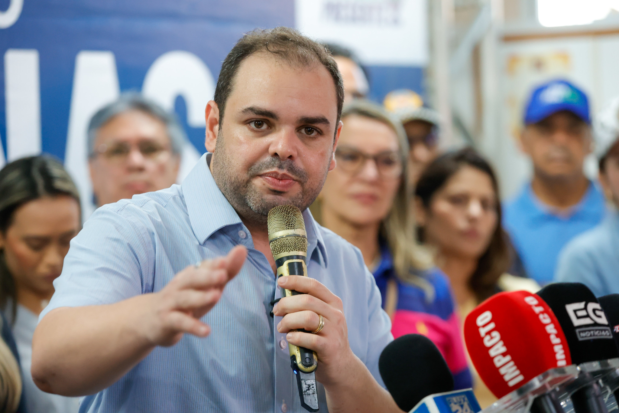 Roberto Cidade se destaca na corrida eleitoral, enquanto adversários caem