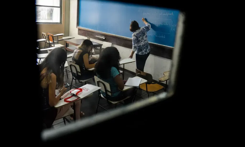 Portal Mais Professores oferece cursos gratuitos para docentes em todo o Brasil