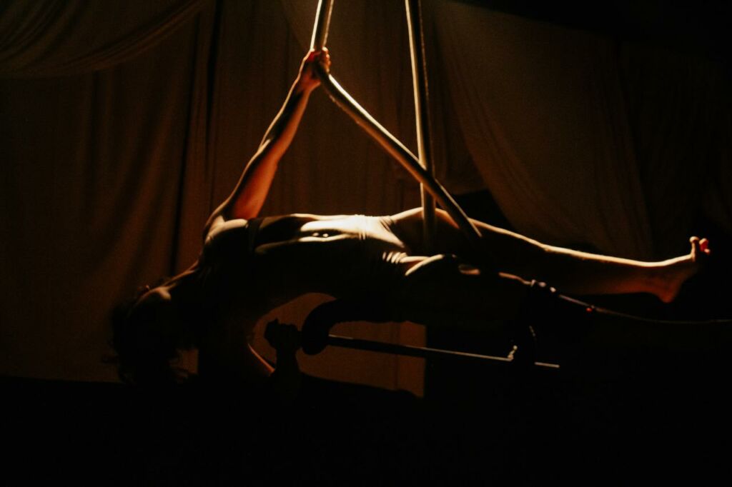 Espetáculo Tez do Circo Caboclo tem sessões gratuitas no Teatro da Instalação