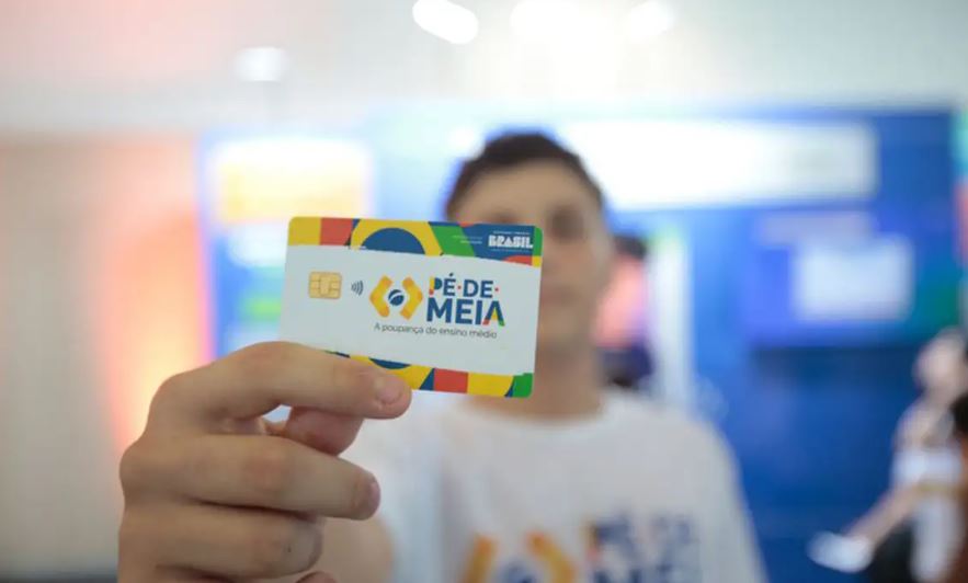 MP-AM Investiga Contrato de R$ 9,9 Milhões na Gestão de Renato Junior
