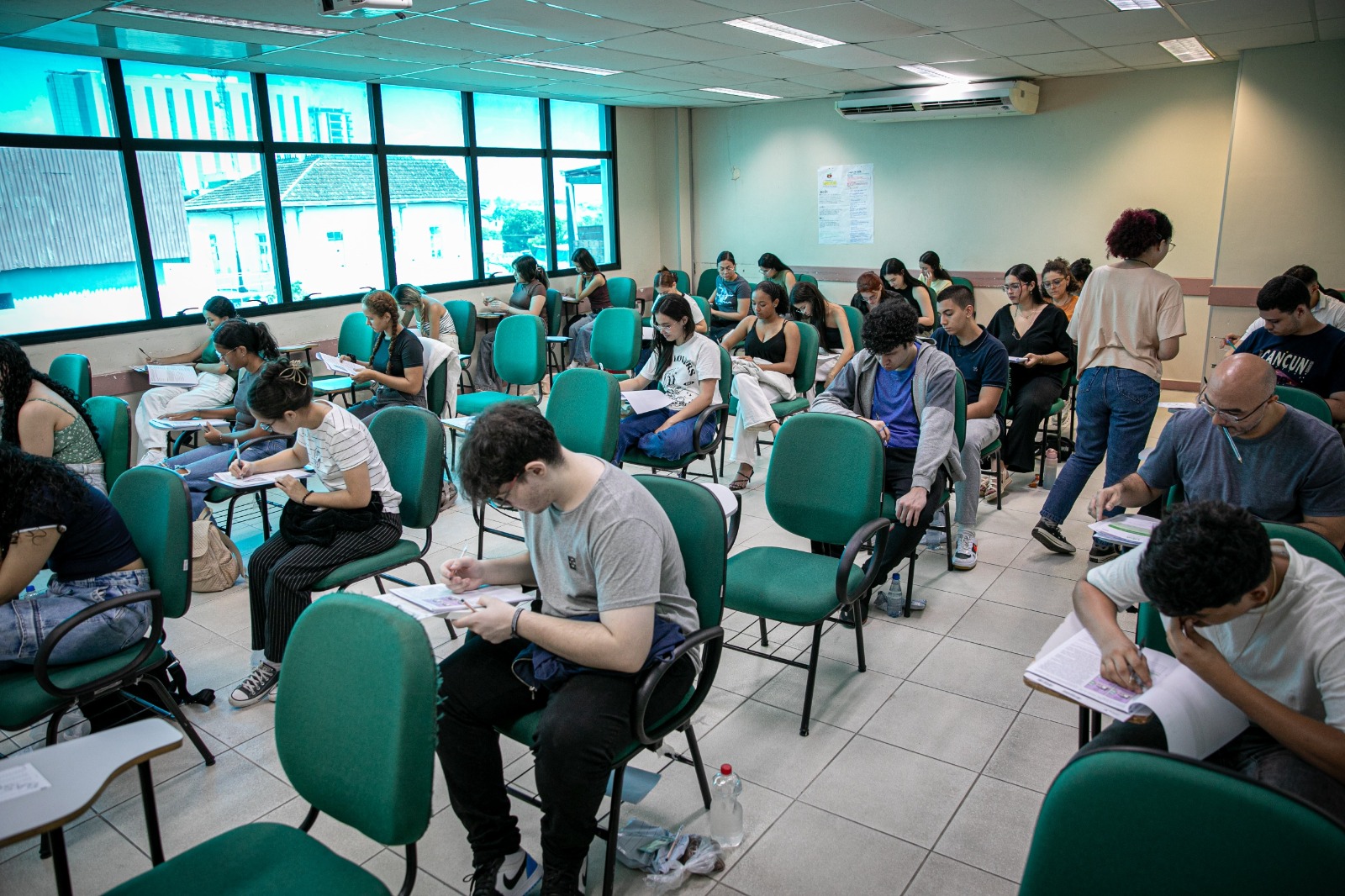 UEA oferece 4,4 mil vagas e inaugura curso de Medicina Veterinária