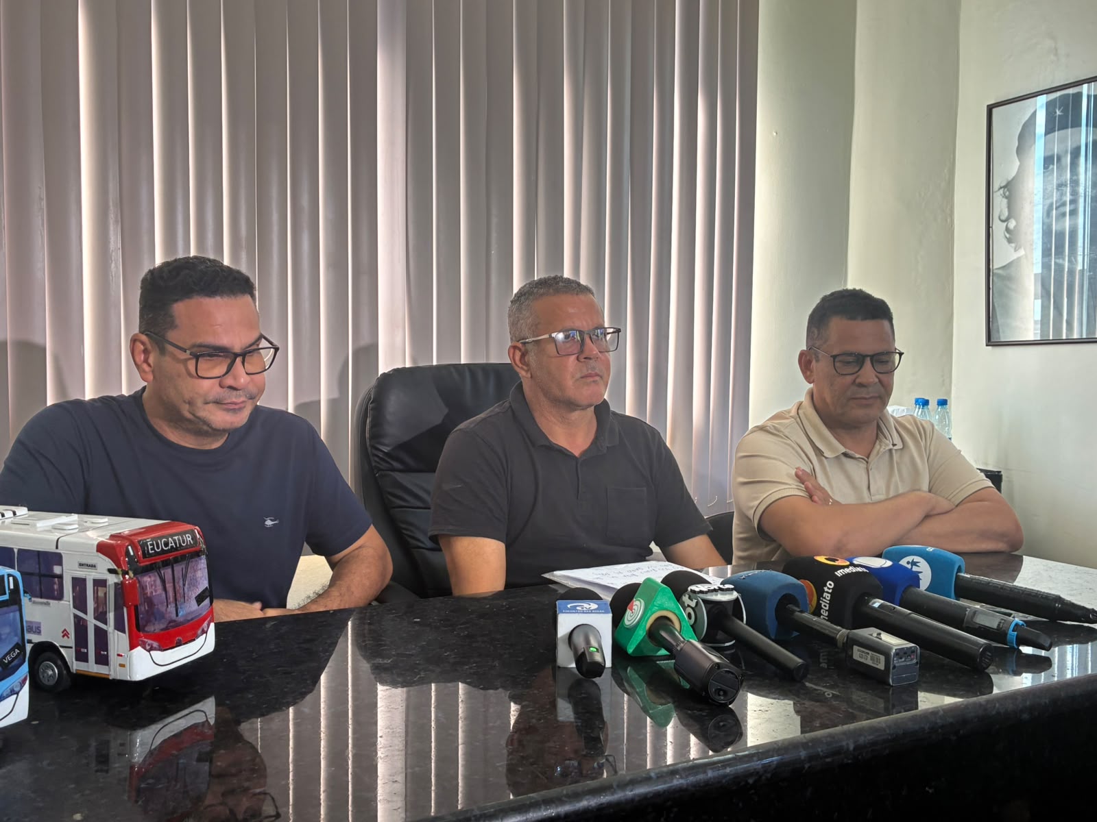 Rodoviários em Manaus mantêm greve até que salários sejam pagos