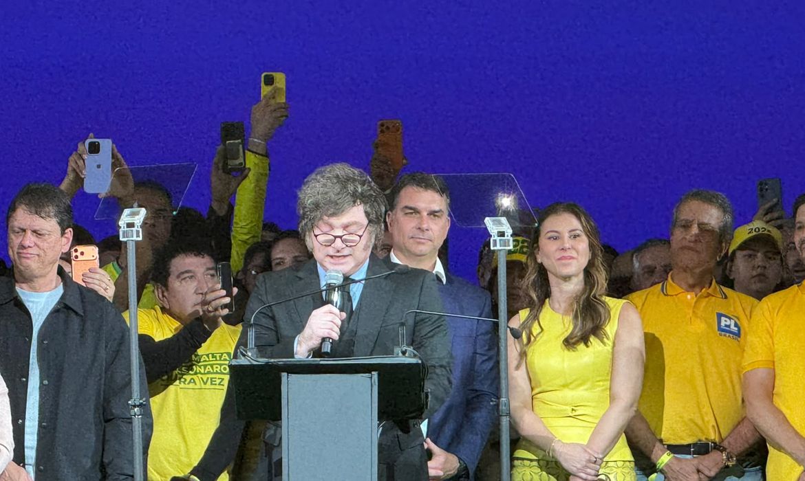 Itamaraty convoca embaixador argentino após ofensas de Milei a Lula
