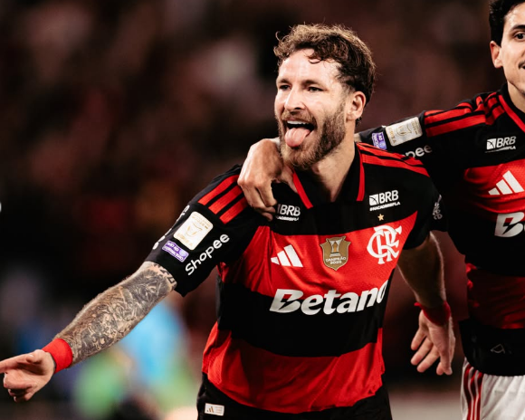 Flamengo recusa proposta de 10 milhões de euros por Léo Pereira