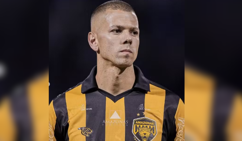 Amazonas FC demite Léo Coelho após processo de R$ 8,1 milhões na Justiça