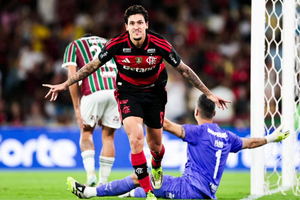 Pedro brilha com dois gols e lidera artilharia do Brasileirão 2026