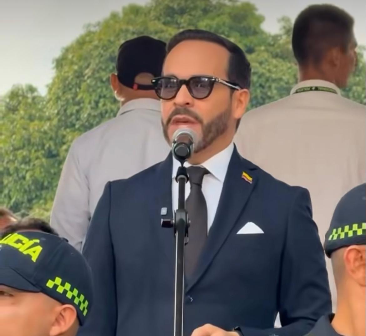 Presidente eleito da Colômbia anuncia fechamento de embaixadas e rompimento com Cuba e Nicarágua
