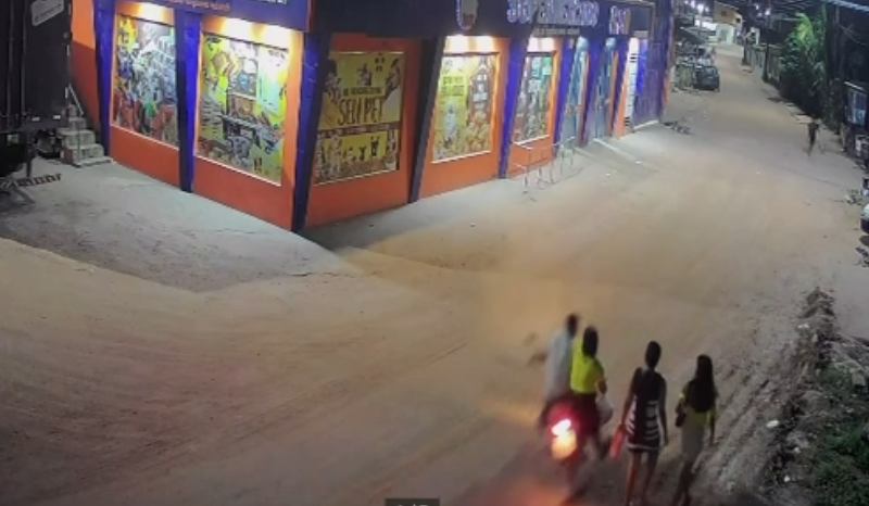 Mulher é atropelada por motociclista após culto em Manaquiri