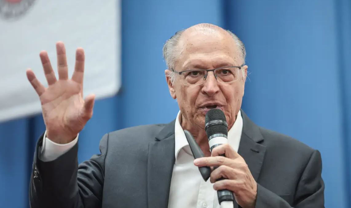 PSB confirma Alckmin como vice na chapa com Lula para 2026