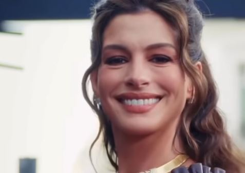 Anne Hathaway Reflete Sobre o Sucesso e a Surrealidade da Fama