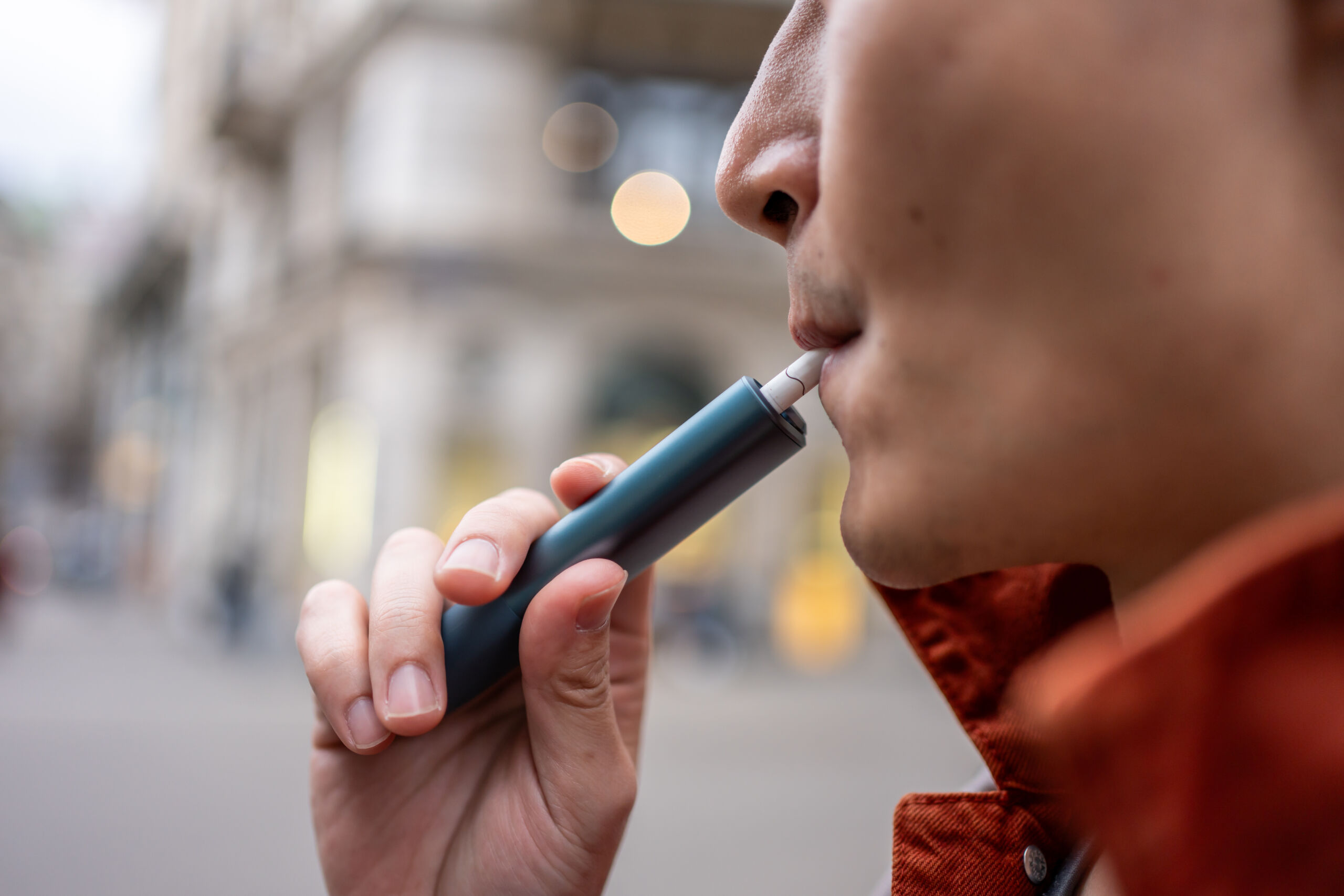 Cigarro Eletrônico Entre Jovens: Risco de Câncer de Boca Aumenta