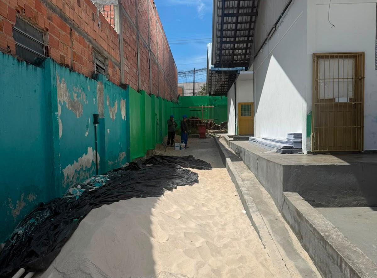 Prefeitura de Manaus desrespeita decisão judicial sobre escola municipal