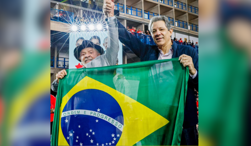PT formaliza candidatura de Haddad ao governo de SP com Lula presente