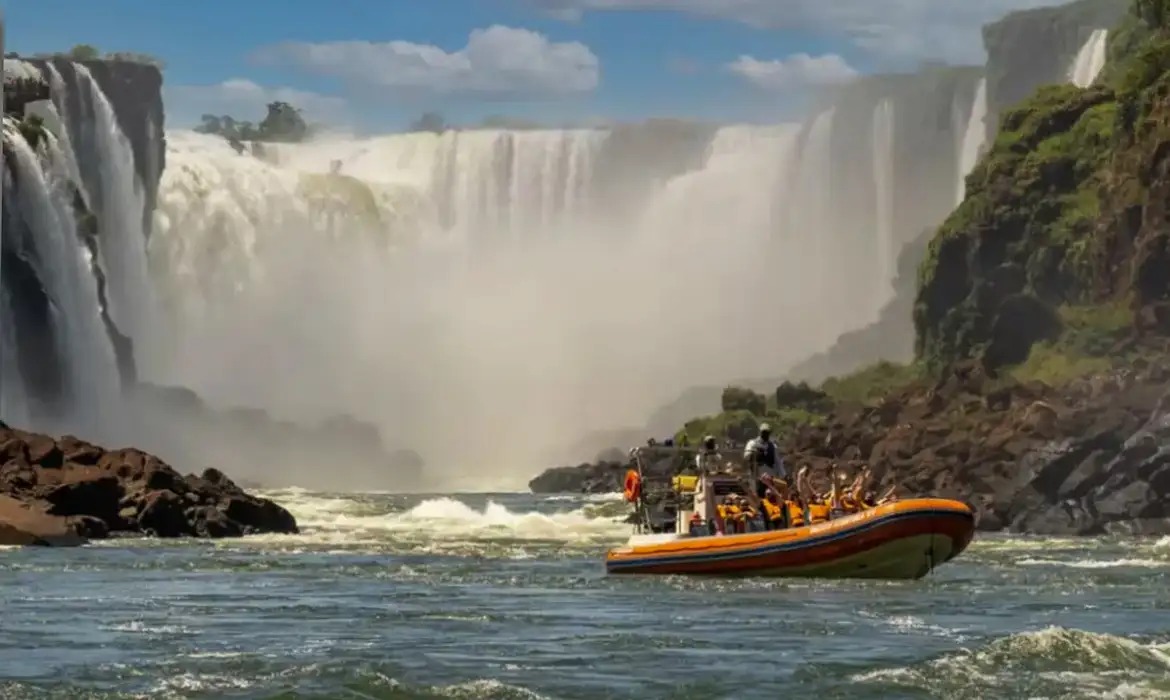 Turista holandês morre em acidente de barco nas Cataratas do Iguaçu
