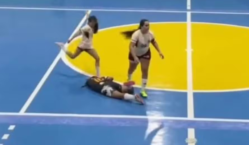 Jogadora é suspensa por 5 anos após ataque em partida de futsal