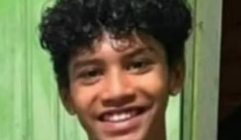 Adolescente de 12 anos desaparece após cair em rio em Barreirinha