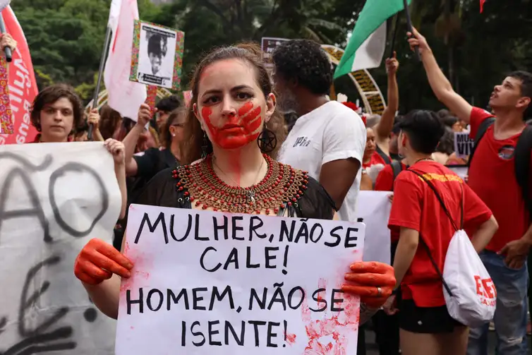Câmara dos Deputados pode aprovar lei que combate a misoginia