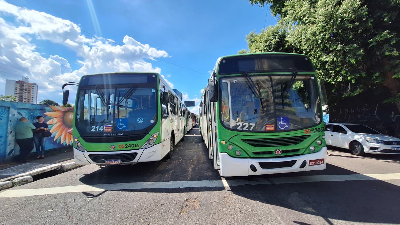 Rodoviários de Manaus liberam 40% da frota, mas greve continua