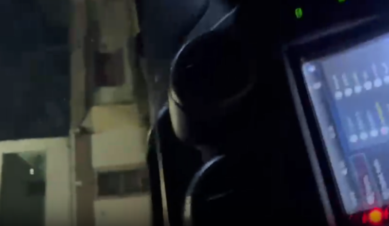 Vídeo mostra disparos contra casa de policial no bairro Colôia Antônio Aleixo