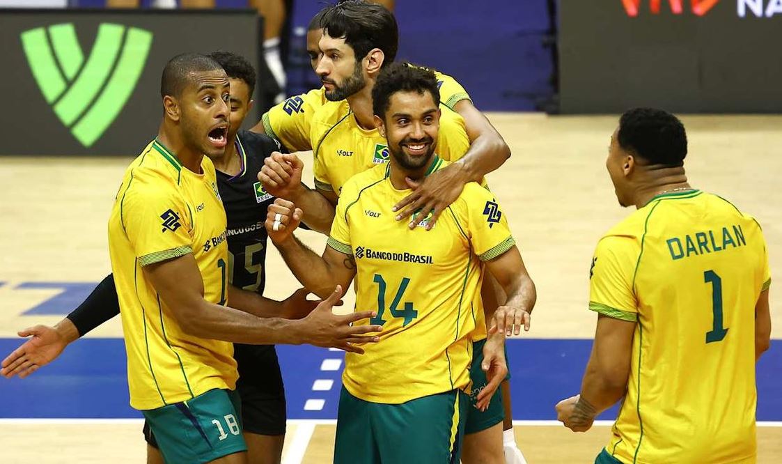 Bernardinho convoca 14 atletas para terceira semana da Liga das Nações