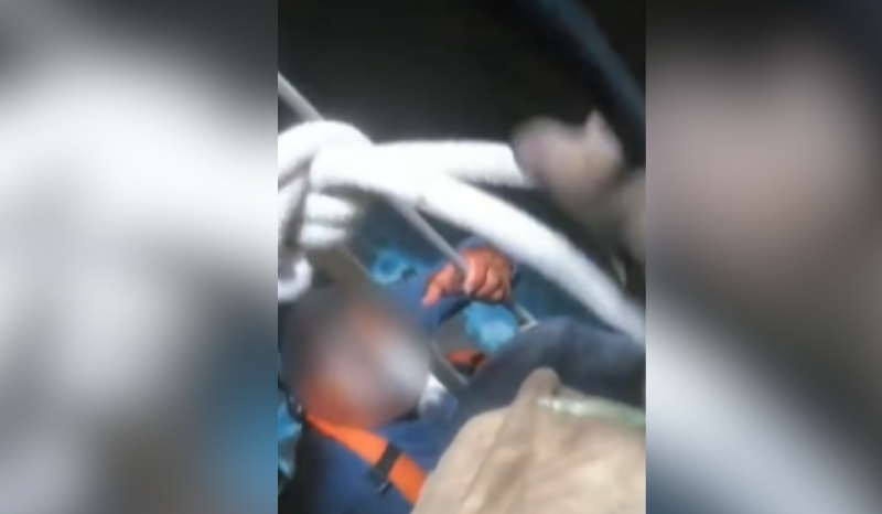 Homem fica pendurado e é resgatado dentro de caixa d’água em Manaus
