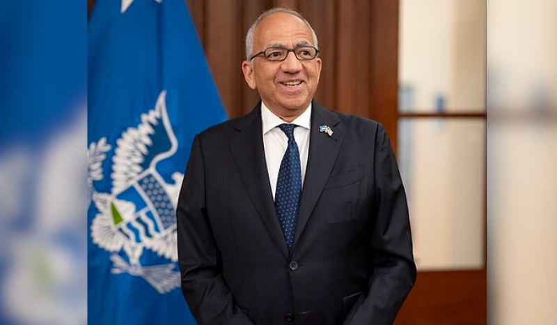 Carlos Cordeiro renuncia à FIFA em protesto contra proposta de venda da Copa