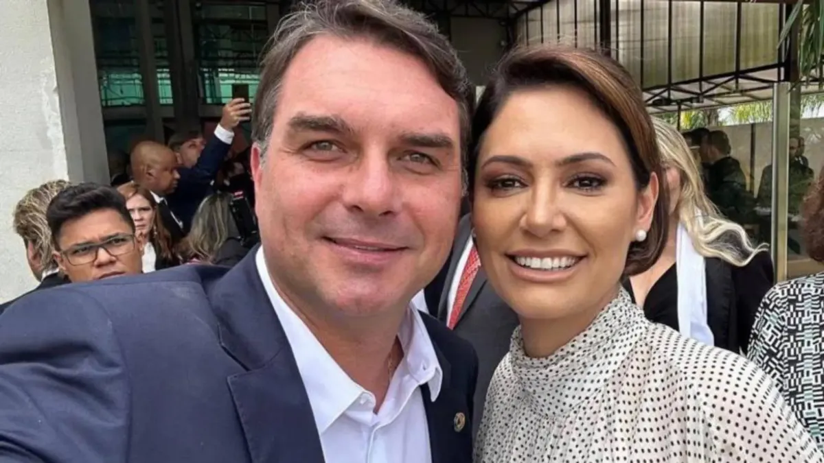 Michelle Bolsonaro fala sobre conflitos familiares e apoio a Flávio