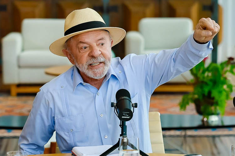 Lula planeja enviar dados sobre desmatamento da Amazônia a Trump