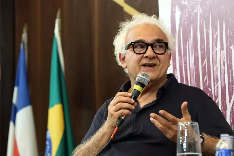 Milton Hatoum destaca a importância da memória na literatura brasileira