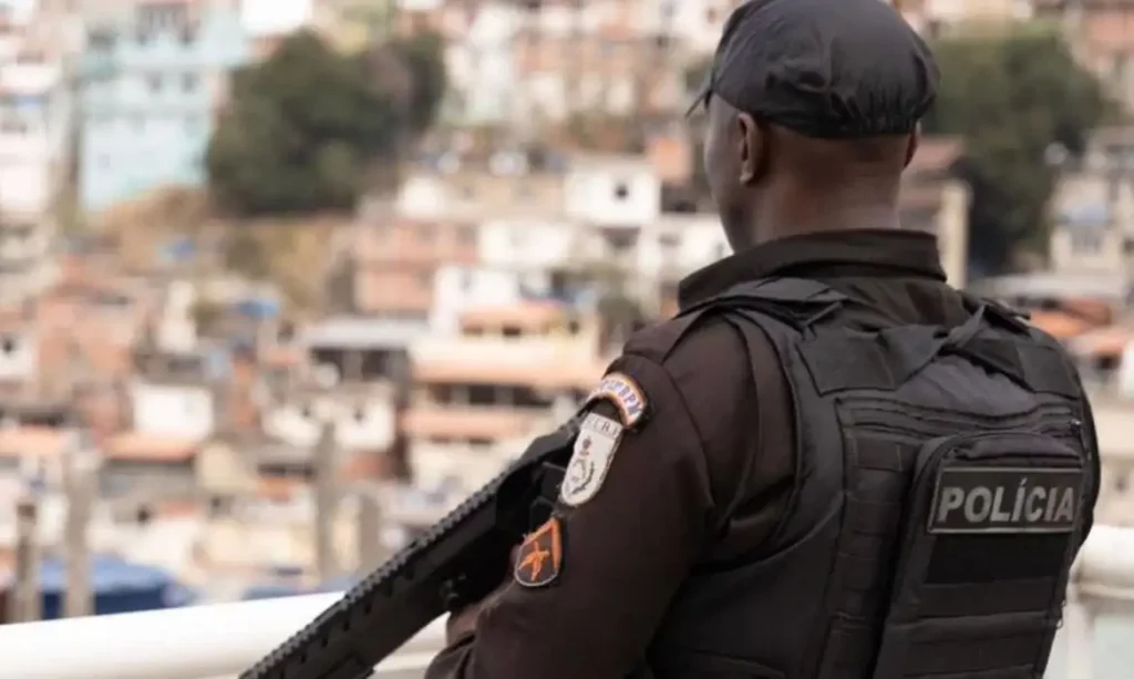 Polícia Militar ocupa comunidades do Complexo de Israel no Rio de Janeiro