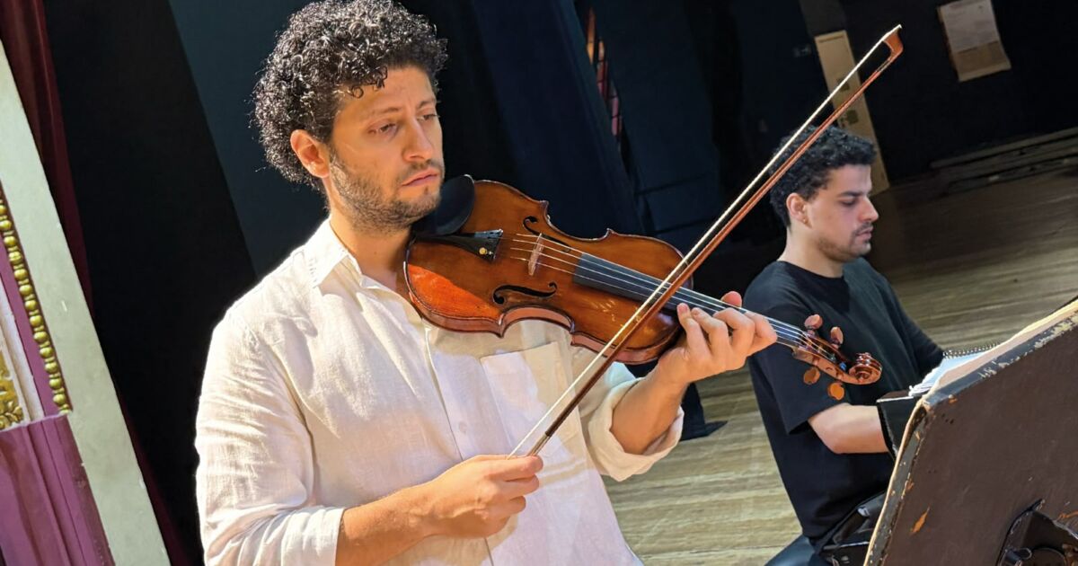 Recital Une Violino e Piano com Beethoven e Ravel no Teatro Amazonas