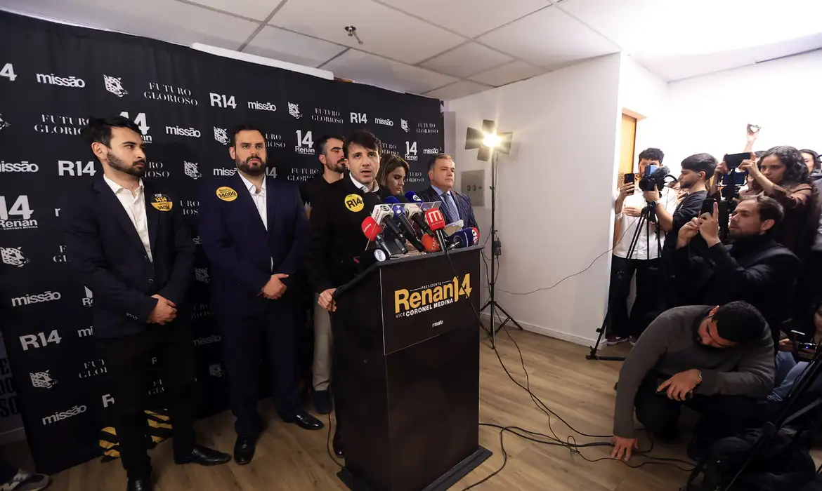 Renan Santos anuncia recurso contra suspensão de sua campanha presidencial