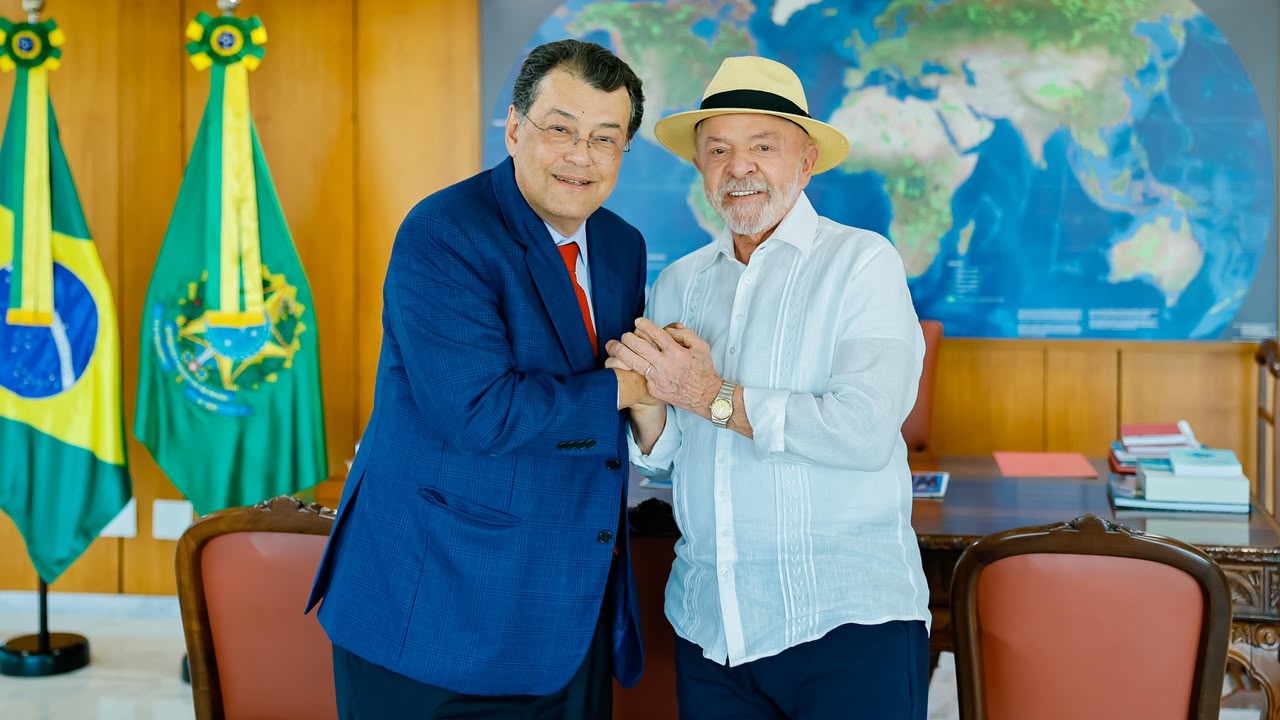 Eduardo Braga apresenta demandas do Amazonas a Lula em reunião