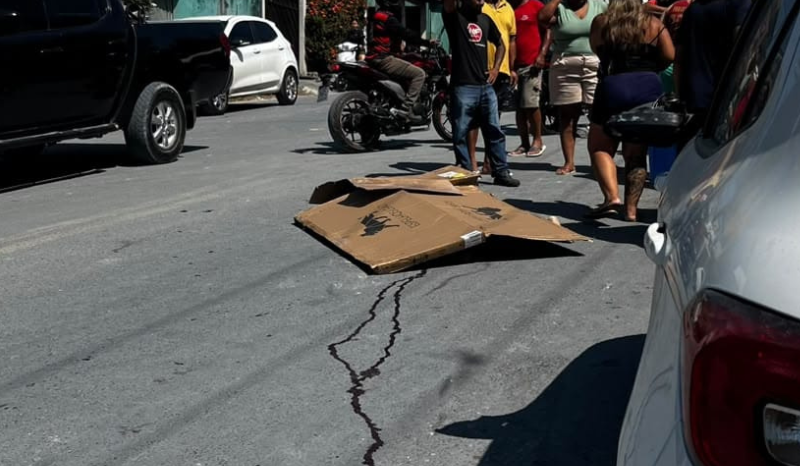 Motociclista morre em acidente com caçamba na zona leste de Manaus