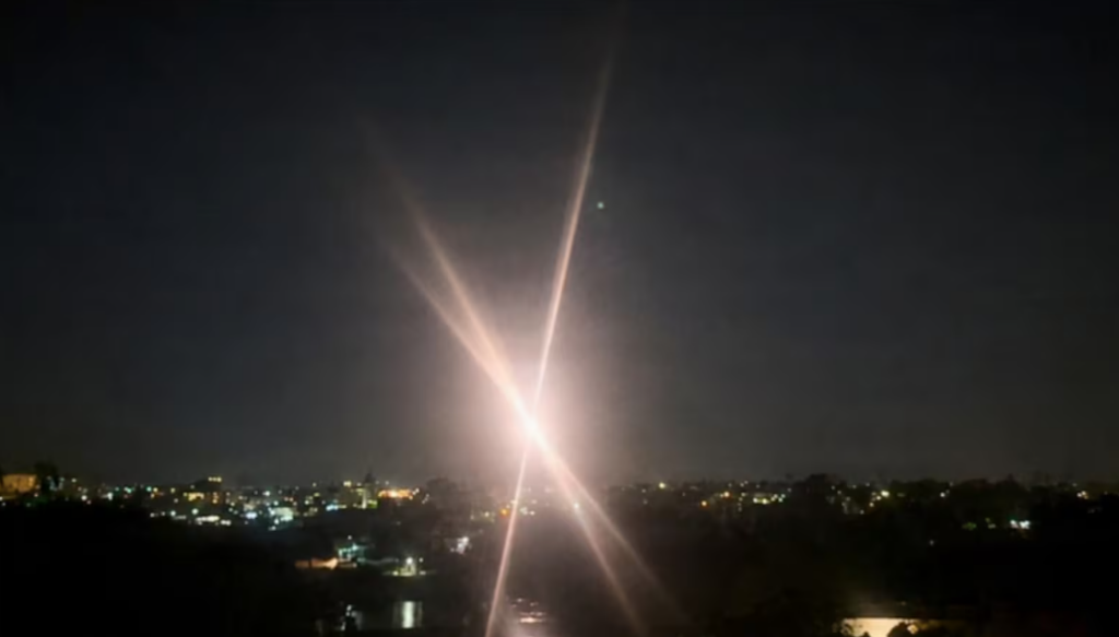 EUA utilizam arma a laser para derrubar drones de cartéis na fronteira