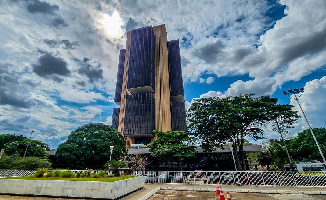 Economia brasileira registra queda de 0,6% em junho, aponta Banco Central