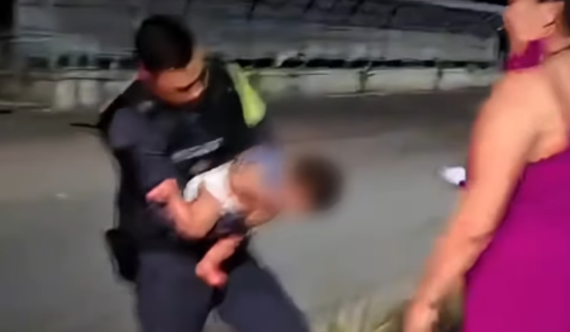 Policial salva bebê engasgado com manobra de Heimlich em Manaus