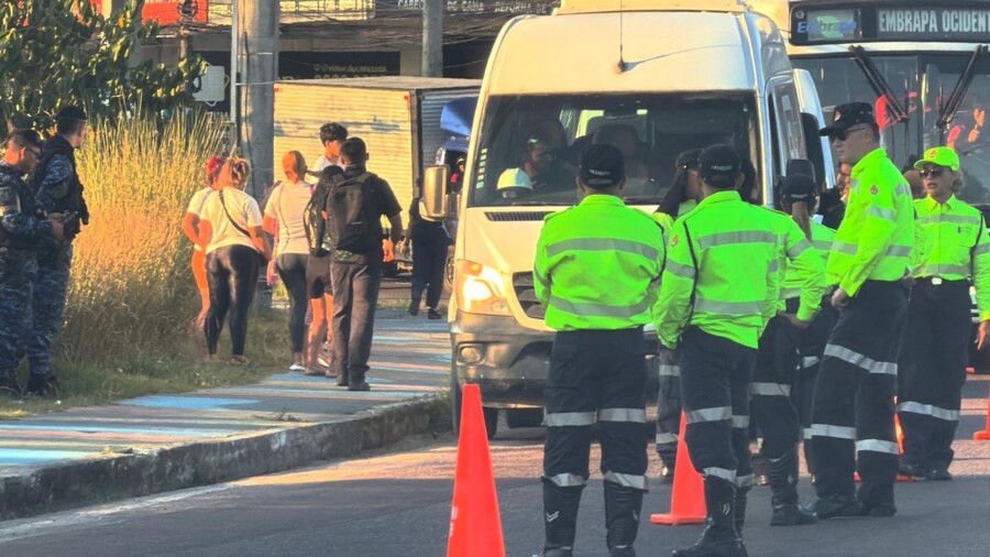 Blitz do IMMU e Guarda Municipal causa congestionamento em Manaus