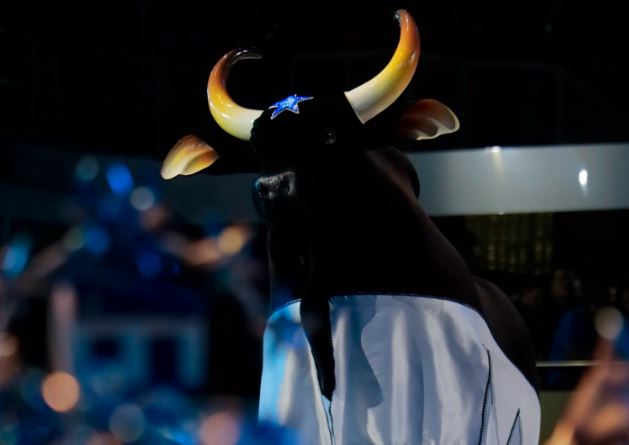 Relembre o apagão que marcou o Boi Caprichoso no Festival de Parintins de 2000