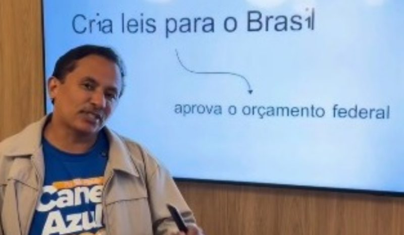 Manoel Gomes, o Caneta Azul, viraliza ao explicar papel de deputado